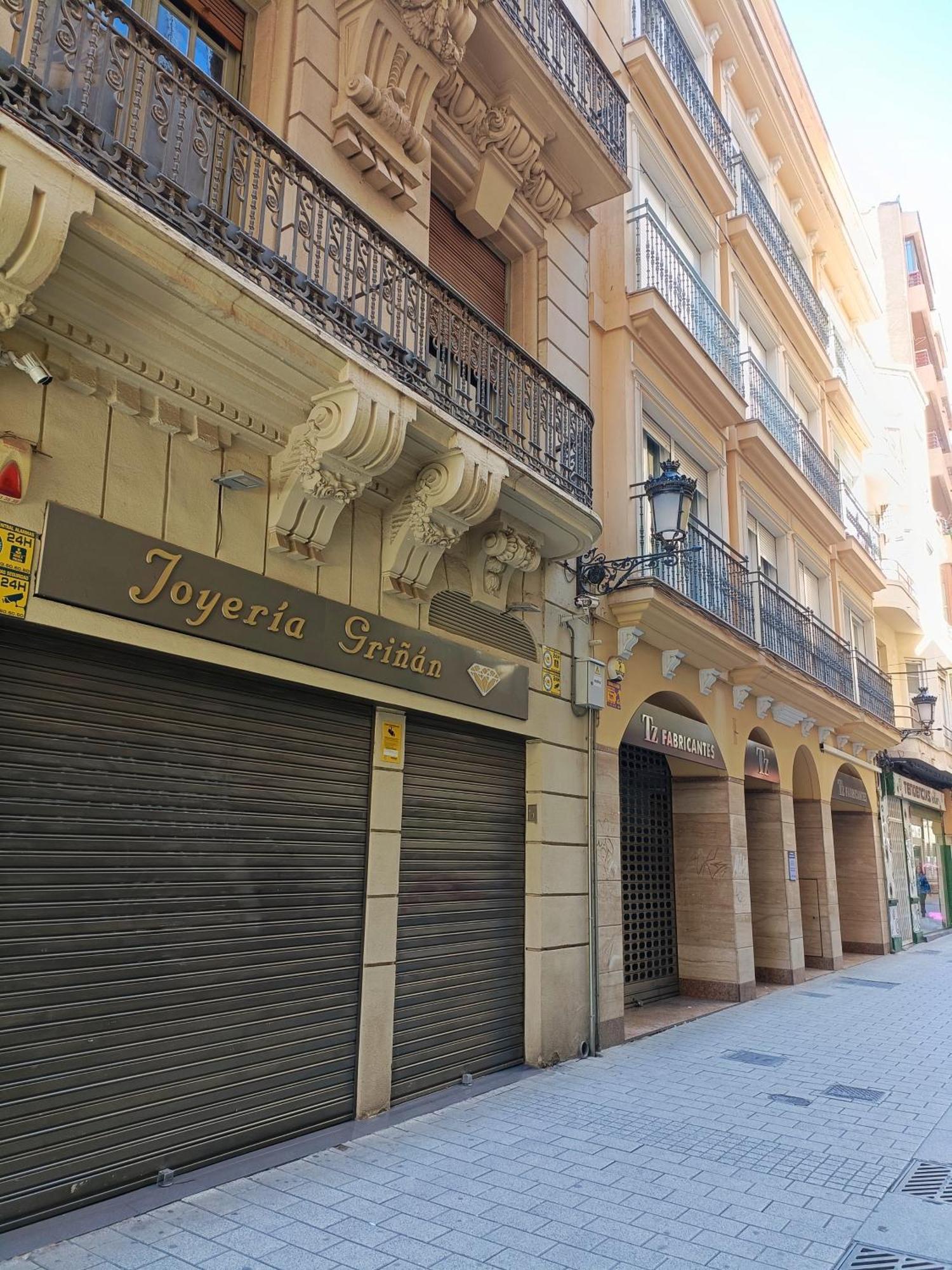Piso En Pleno Centro De Albacete Con Garajeアパートメント エクステリア 写真