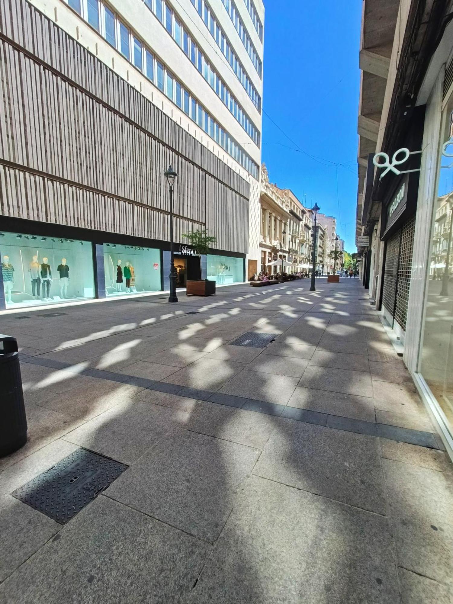 Piso En Pleno Centro De Albacete Con Garajeアパートメント エクステリア 写真